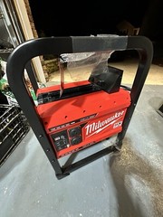 Milwaukee MX FUEL 3600W/1800W Power Supply Generator Kit With (4) Batteries