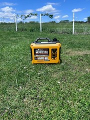 GUAM MXR2350 Ultralight 2350W Portable Generator
