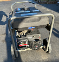 Briggs and Stratton Storm Responder 5500/8250 Watt Gasoline Portable Generator