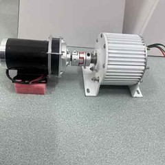 2000W Permanent Magnet Generator 220V Low Speeds 3 Phase With DC Motor