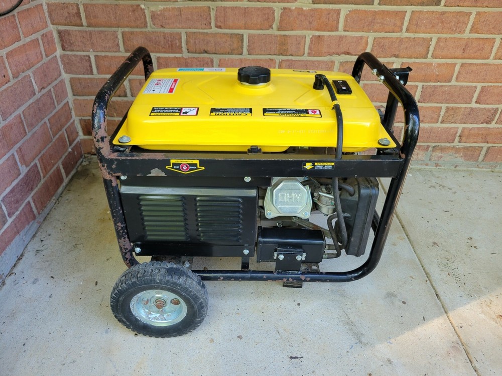 DuroStar DS4000S 4000W 7 HP Air Cooled Gas Engine Portable Generator