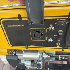 Dewalt Portable Gas Generator DXGNR7000 Watt 120/240 w 12’ Cable & Chain New