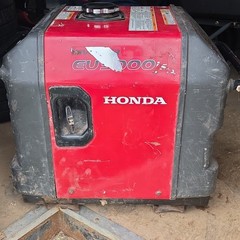 Honda EU3000i Inverter Generator Bluetooth Fuel Injection 120V Red/Black