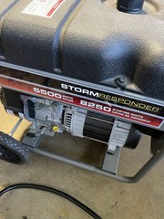 Briggs & Stratton Storm Responder Portable Generator 5500W/8250W w/ Manual