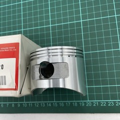 13101-ZH8-020 Genuine Honda Piston Generator Standard Size GX 160 EG 2200 NOS