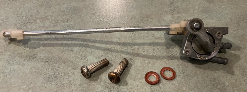 Honda EM500 Fuel Shut Off Valve With Control Arm & Both Plastic Clips No Filter