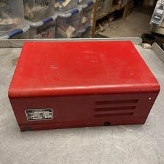 OEM GOOD USED WISCONSIN ROBIN WI-390 8000482 PINCOR GENERATOR TOP COVER