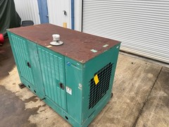 Cummins GGFD-5636372 liq. propane Generator 43.7 Volts: 120/240