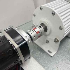 2000W Permanent Magnet Generator 220V Low Speeds 3 Phase With DC Motor