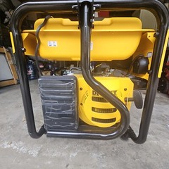 NWB DEWALT DXGNR6500 Power Generator – Yellow (Open Box)