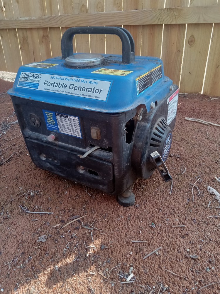 Chicago Electric Portable Power Generator 800/900W 120V Blue Black