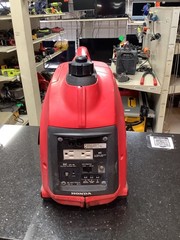 HONDA EU1000i 1000 Watt 1.8 HP GENERATOR INVERTER Pickup Only 111145-1 JAR