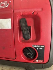 HONDA EU2000I – INVERTER GENERATOR – USED Runs Great NEW CARB
