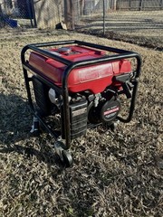 Honda EB2500 Portable Power Generator 120V Red/Black Metal AC Out