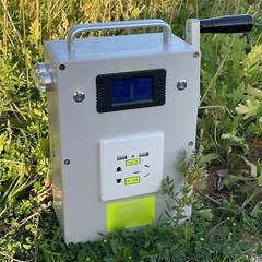 Hand Crank Generator Portable Power Supply High Power 220V 500W Output