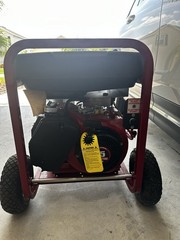 Generac 7550EXL 7550W Portable Generator Electric Start 7.0 gal Red/Black