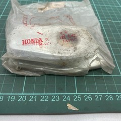 30211-889-000 Genuine Honda Point Cover Contact Plate Generator E FR G WT NOS