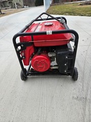 Honda eb5000x generator Red, Industrial Grade, Low Hours and well maintained