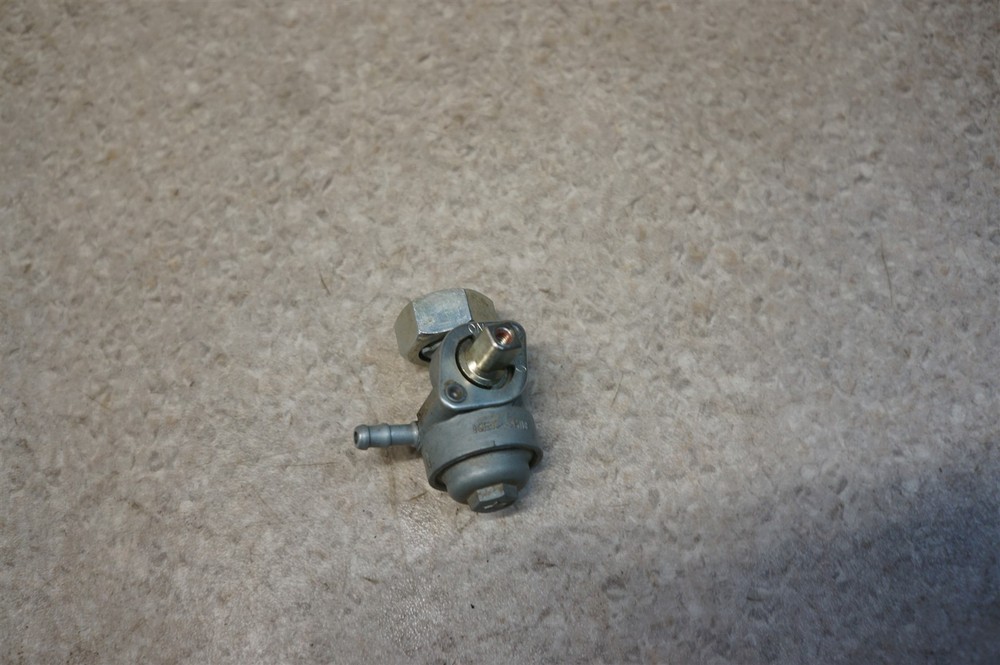 Honda EU3000IS EU 3000 IS 3000IS Generator OEM Fuel Tank Petcock Valve – Nice! –