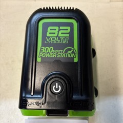 Greenworks Commercial 82PI1 82V 300W Vehicle Power Inverter.NEW OPEN BOX. C 0054