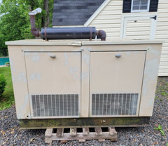READ-Generac 15 kW 3 Phase – Natural Gas Generator – Engine Runs – DynaGen TG410