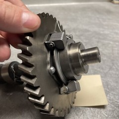 OEM GOOD USED WISCONSIN ROBIN WI-390 8000482 CAMSHAFT 2243170101