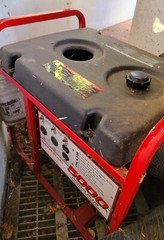 portable generator, GENERAC 5000 WATTS PLUS. Never used.