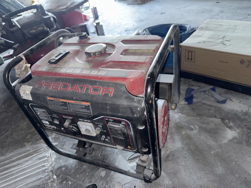 Predator Gas-Powered Generator 4000W Portable Electric Start