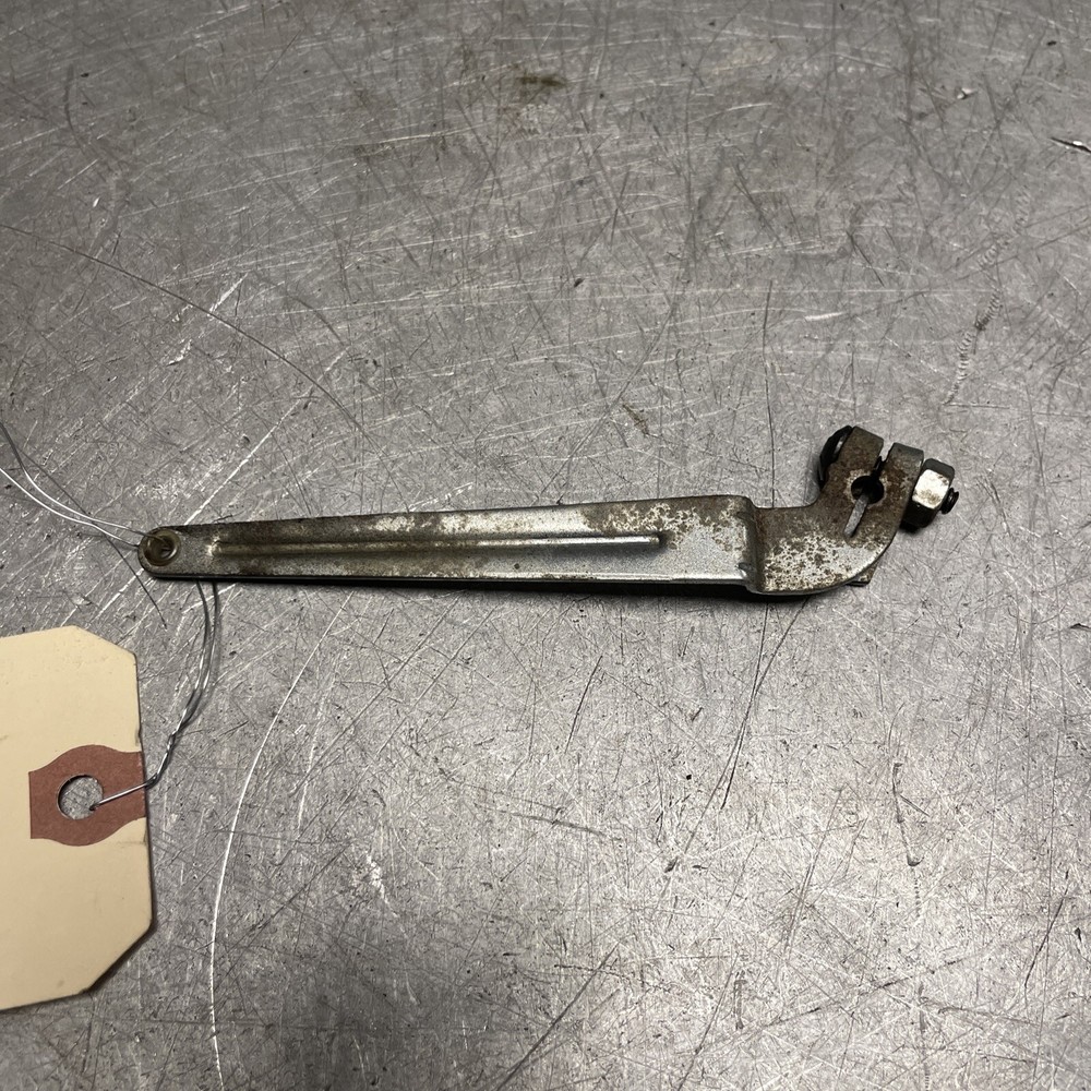 OEM USED BRIGGS INTEK OHV 120602-0135-E2 GOVERNOR CONTROL LEVER 691467