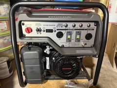 Honda EG6500CL Gas Portable Generator 120V/240V Oil Alert 6.2 gal/Local Pickup