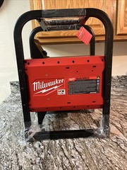 Milwaukee MX FUEL 3600W/1800W Power Supply (MXF002-2XC)