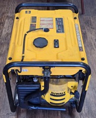 DEWALT DXGNR6500 6500W Gas Portable Generator CO Protect Local Pickup Only