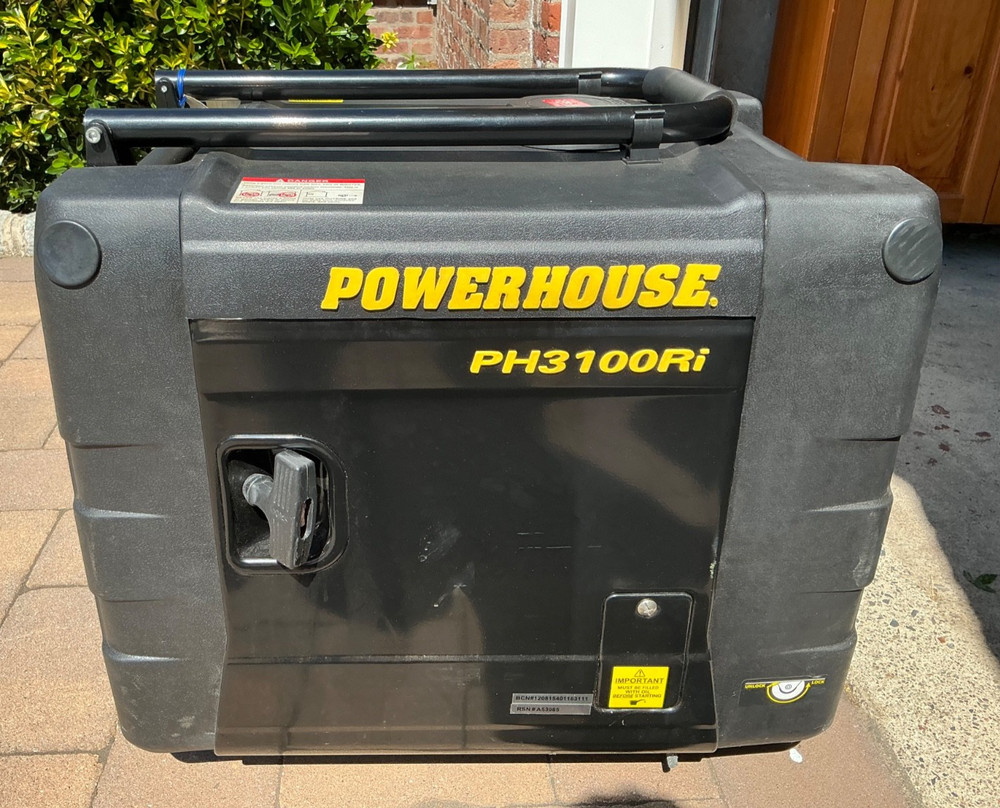 Powerhouse PH3100Ri Inverter Generator