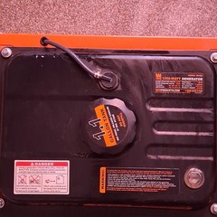 WEN 1550W Portable Gasoline Generator 56155, 1.1 gal Tank, AC/DC Output