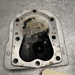 OEM GOOD USED WISCONSIN ROBIN WI-390 8000482 CYLINDER HEAD 2241330103