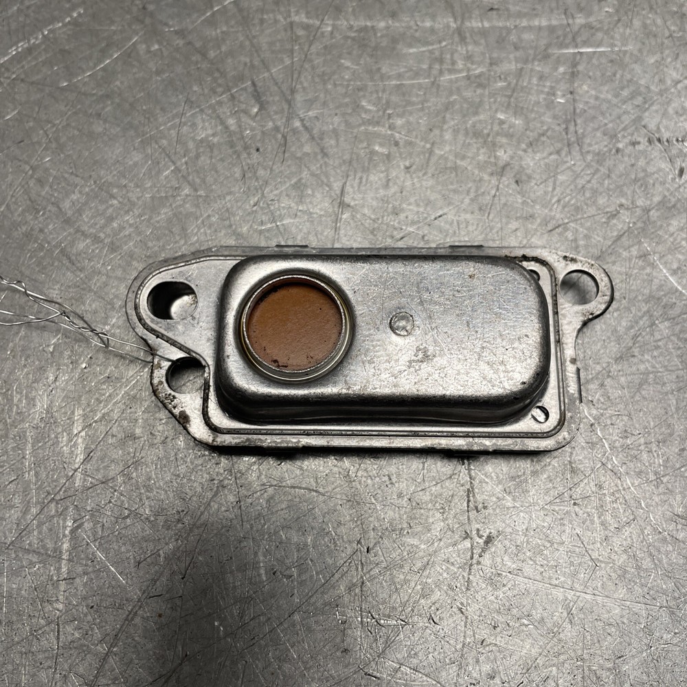 OEM USED BRIGGS INTEK OHV 120602-0135-E2 BREATHER ASSEMBLY 495786 590395