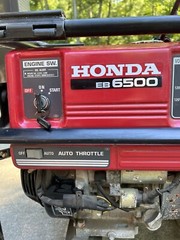 Honda EB6500 Portable Generator – Less Than 20 Hours! Runs Perfect, 1 Owner