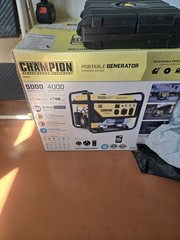 Champion 92001i-P Portable RV Ready Generator 5000W Start/4000W Run
