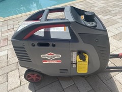 Briggs & Stratton 030545 P3000 PowerSmart Portable 2600W Inverter Generator.