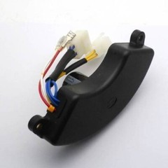 AVR REGOLATORE DI TENSIONE PER GENERATORE GRUPPO ELETTROGENO 6 A 8kW TRIFASE