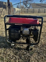 Honda EB2500 Portable Power Generator 120V Red/Black Metal AC Out