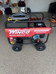 Winco HPS12000HE Tri-Fuel Generator 12,000W Electric Start Home Backup Red/Black