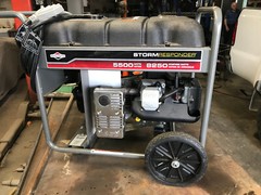 BRIGGS & STRATTON 5500 WATT STORM RESPONDER GENERATOR 8250 “LOCAL PICKUP”