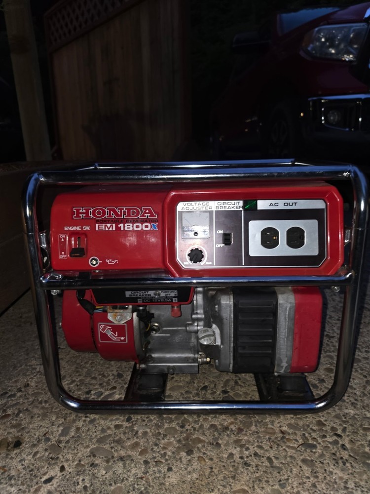Honda EM1800X Portable Generator, Runs Perfect.