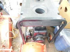 GENERAC GENERATOR, 5+KW TECUMSEH 10 HP MOTOR, HAND START, 5 GAL, GREAT COND.