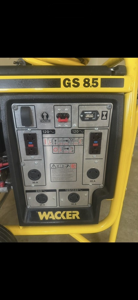 Wacker GS-8.5 8500 Watt Commercial Grade Generator Excellent Condition 124 Hrs