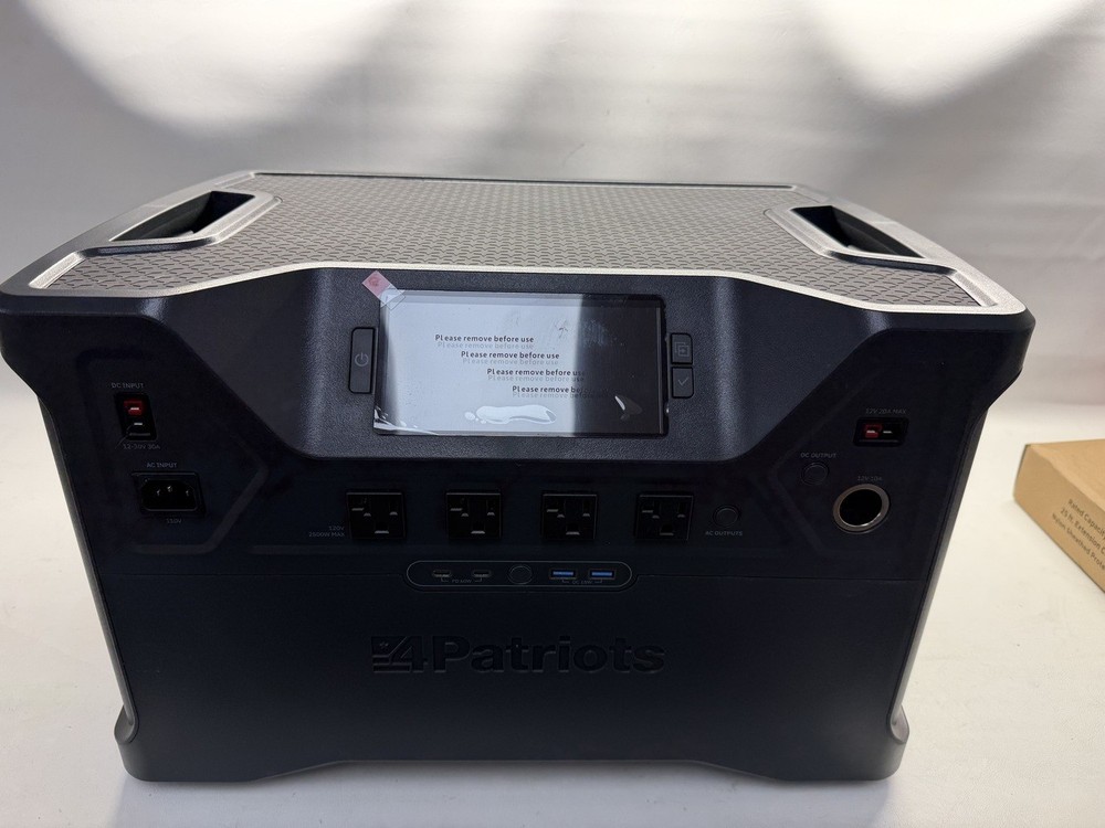 PATRIOT 2500X GENERATOR IN BOX W SOLAR PANELS