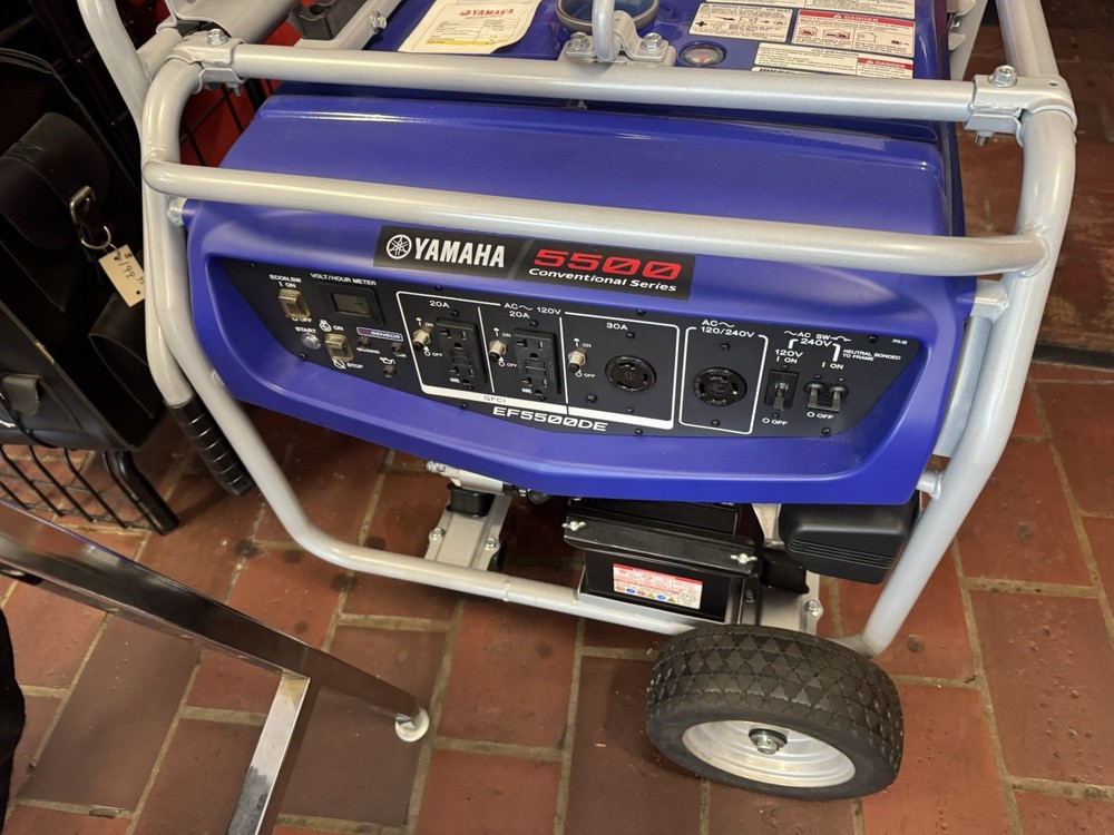 Yamaha EF5500DE Portable Generator 5500 Watt Electric Start Gas MPN EF55DEZ1