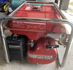 Honda Portable Red generator EM2200X
