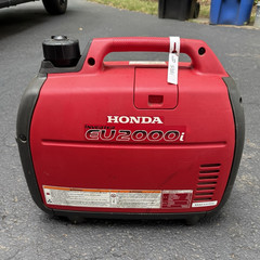 Honda EU2000i 2000W Portable Gasoline Inverter Generator 120V Red/Black-New Carb